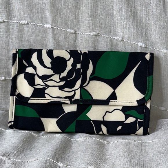 Vera Bradley Imperial Rose Pattern Tri-Fold Style Makeup Brush Travel Case NWOT - Picture 1 of 12